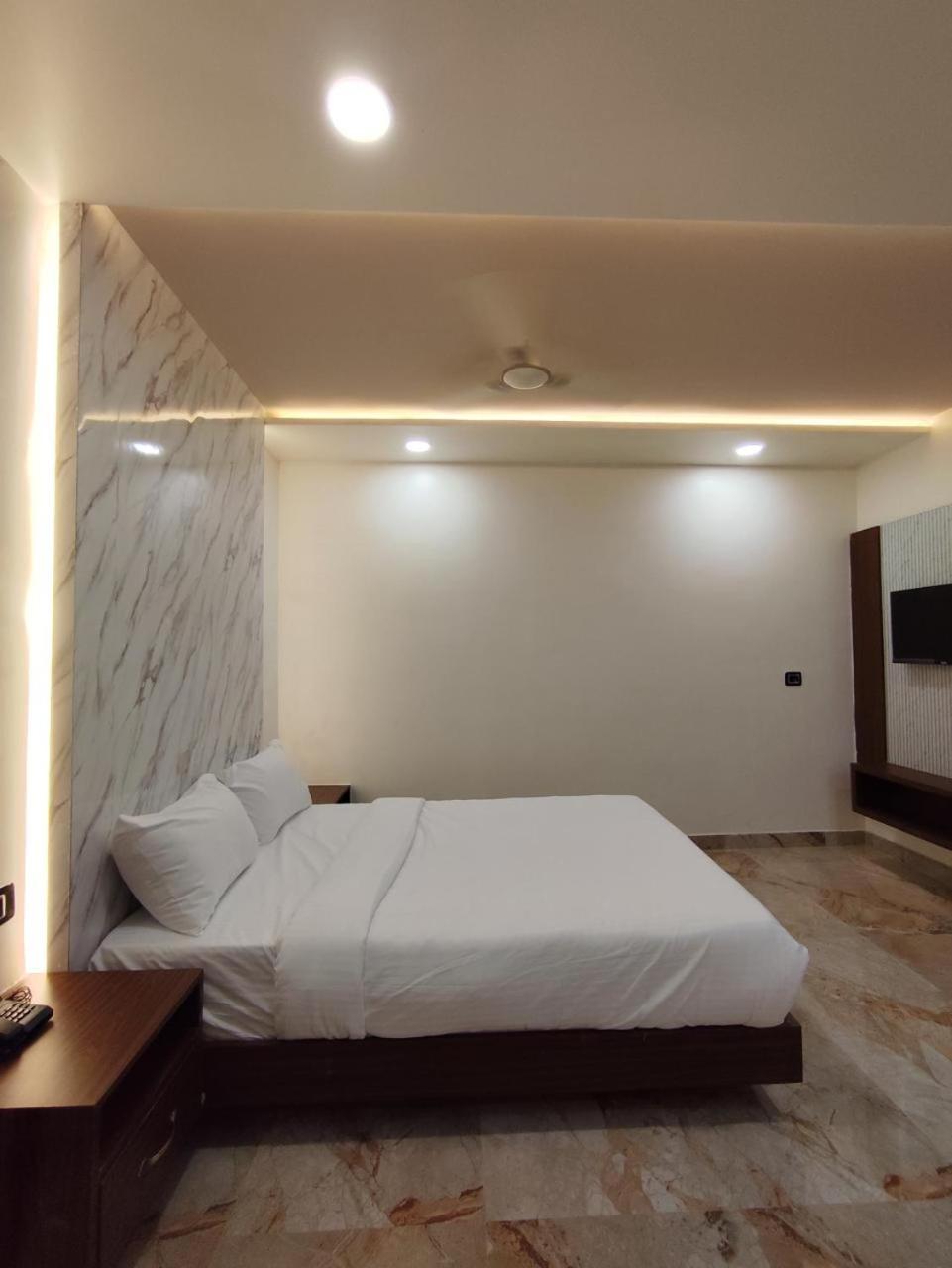 Sree Mahalakshmi Residency By K Hotels Virudunagar Exterior foto